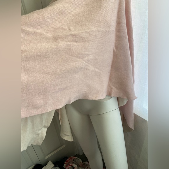 Pink/white reversible wrap o/s - Picture 3 of 3